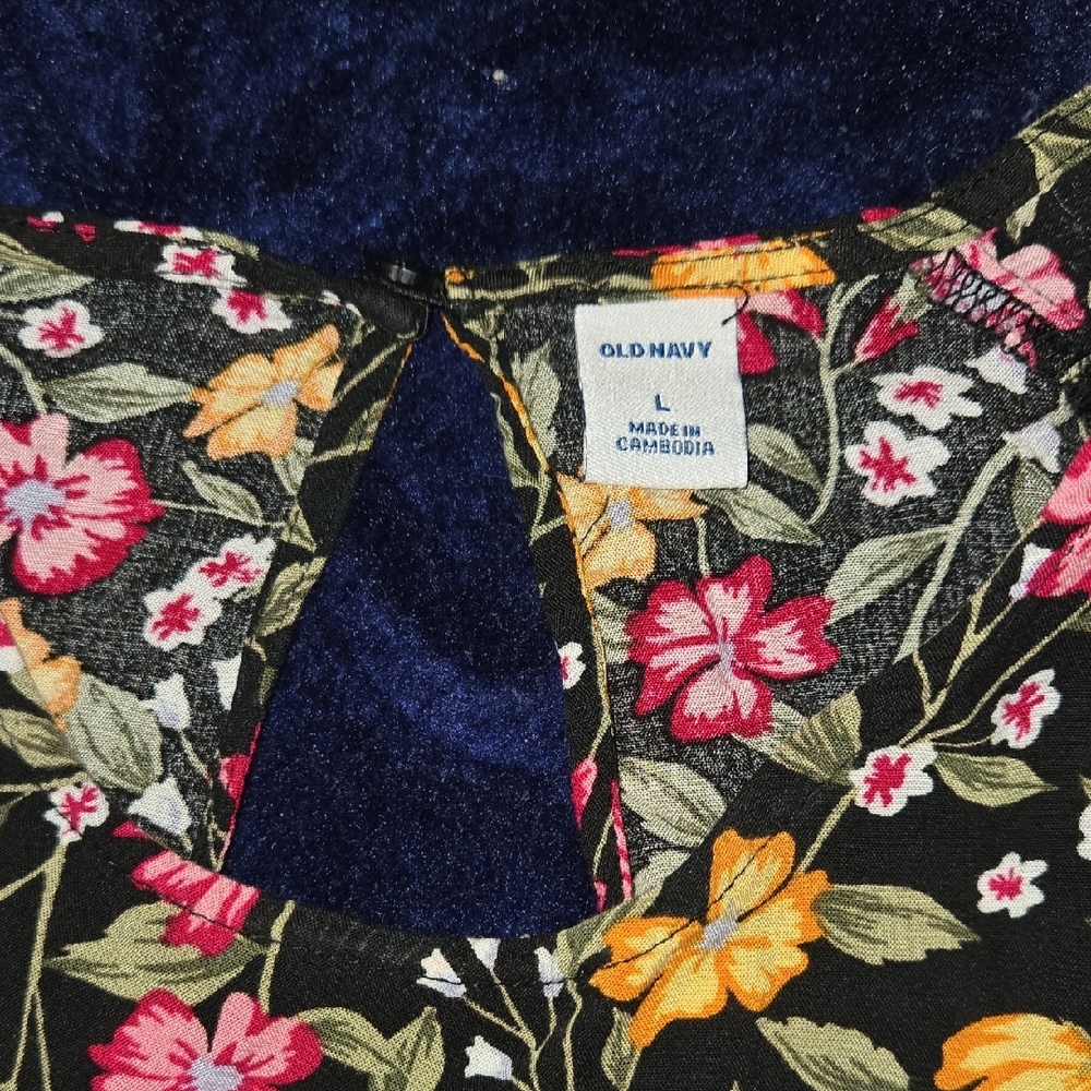 Floral TankTop - Picture 3 of 4